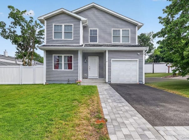 9 Okane Street, Central Islip, NY 11722