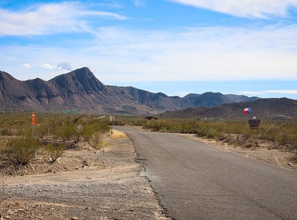 907 Terlingua Ranch Rd, Terlingua, TX 79852