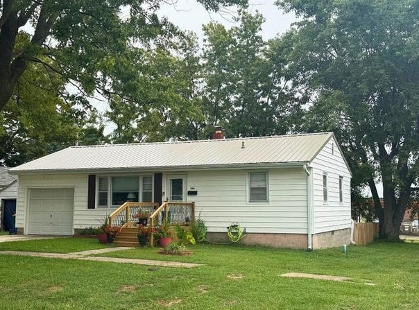 604 Broadway Street, Macon, MO 63552