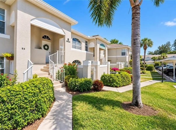 13021 Hamilton Harbour Dr, NAPLES, FL 34110