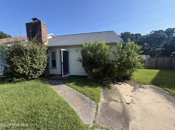 153 Pine Crest Drive, Jacksonville, NC 28546