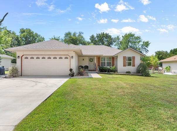 322 Sugar Lane, Clever, MO 65631