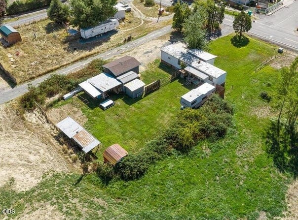 2700 Leonard Road, Grants Pass, OR 97527