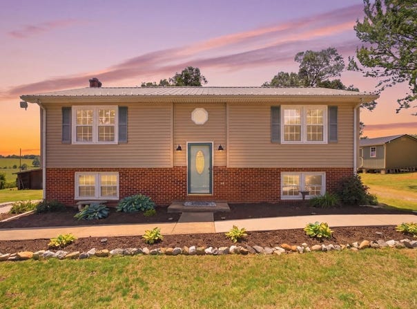 935 Turkey Mountain Rd., Amherst, VA 24521