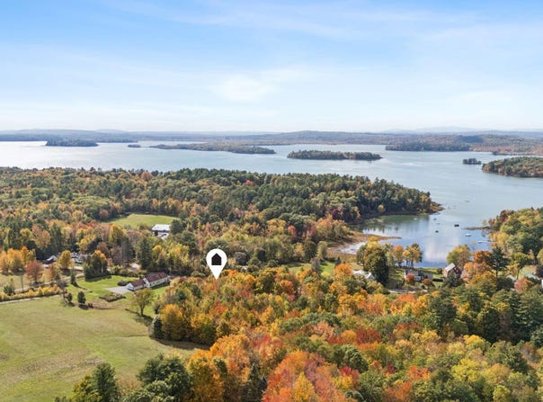 48 Old Winthrop Road, Wayne, ME 04284