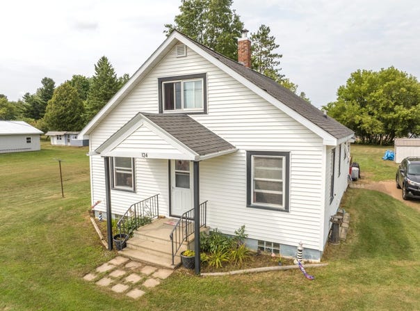 124 2ND AVE, Antigo, WI 54409