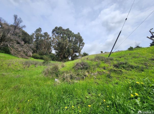 Montrose Drive, San Leandro, CA 94577
