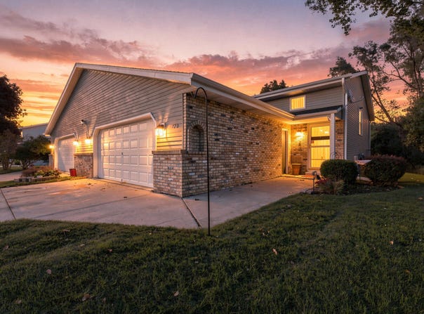 720 Timberline Trl, Hartford, WI 53027