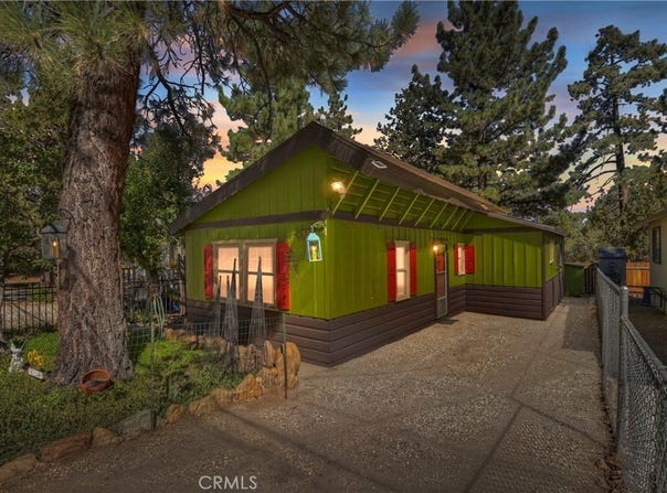 571 Pine Lane, Sugarloaf, CA 92386