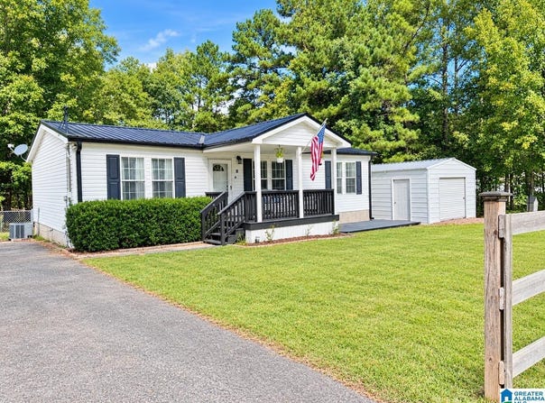 18 PHOENIX DRIVE, ANNISTON, AL 36206