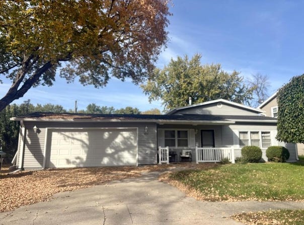 3064 12th Ave N, Fort Dodge, IA 50501
