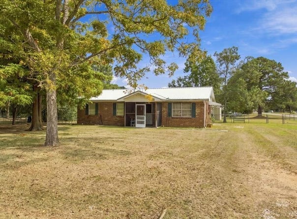 100 Arvie Drive, Dothan, AL 36301