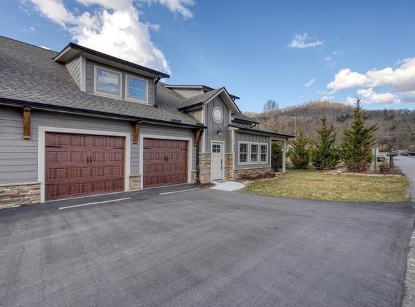 98 Brett Way, Hiawassee, GA 30546