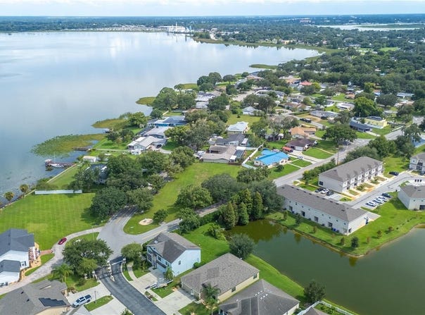 EDGEWATER BEACH Drive, LAKELAND, FL 33805
