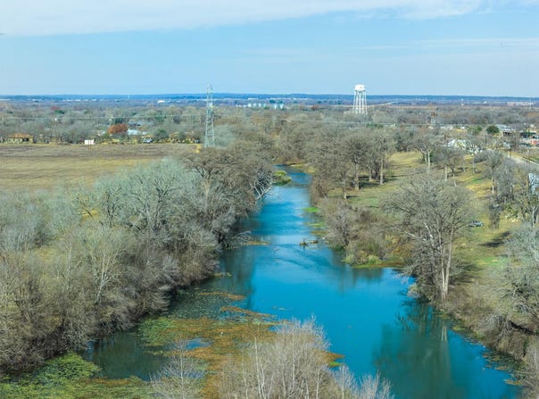 598 Northwest River Rd, Martindale, TX 78655