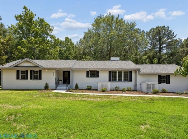 6295 Ark Road, Gloucester, VA 23061