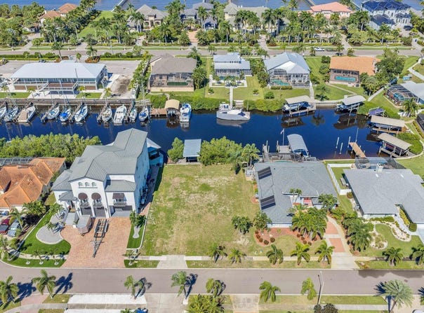 6508 BLACKFIN Way, APOLLO BEACH, FL 33572