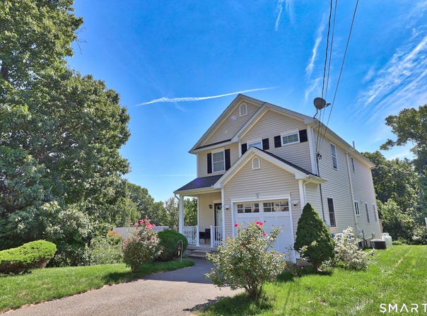 62 Hampton Road, Waterbury, CT 06708