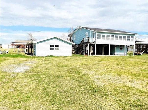 271 Lake Breeze Road, Hackberry, LA 70645