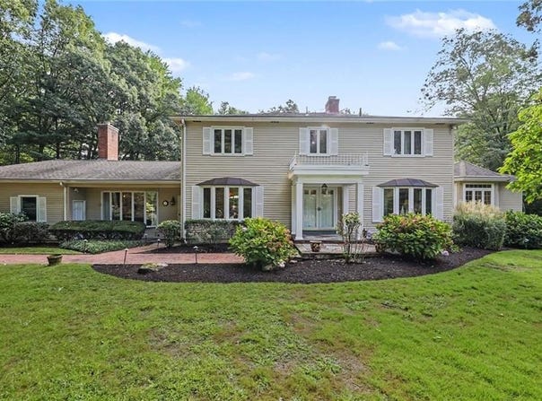 88 Varnum Drive, Warwick, RI 02818