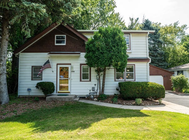 8548 N 68th St, Brown Deer, WI 53223