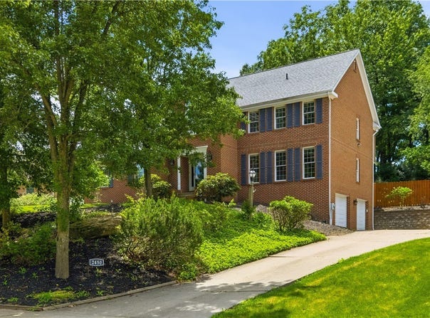 2450 Dogwood Drive, Franklin Park, PA 15090