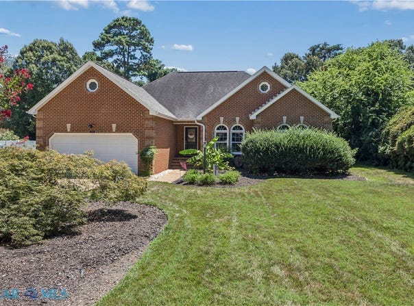 7534 Tyndall Drive, Gloucester Point, VA 23062