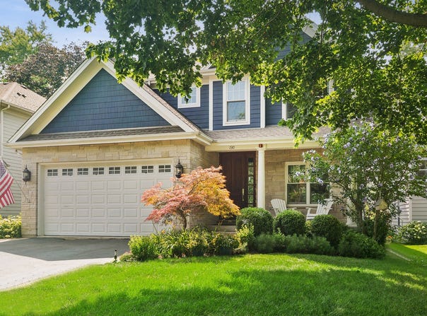 730 Highland Avenue, Barrington, IL 60010