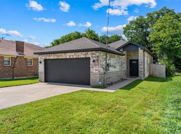 322 E Walnut Street, Hillsboro, TX 76645