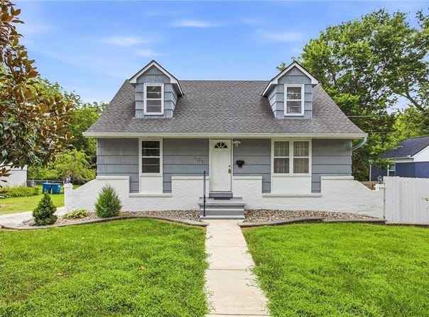 407 N Fairview Avenue, Liberty, MO 64068