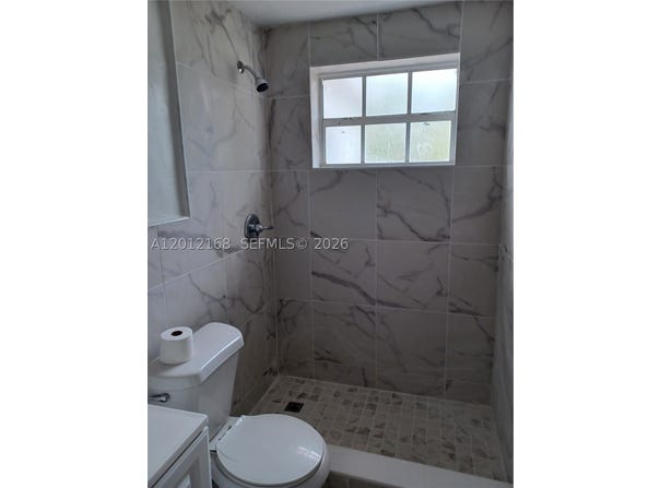 2330 Kingston Dr, Miramar, FL 33023