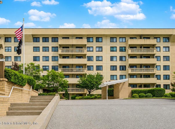 5 Windham Loop, Staten Island, NY 10314