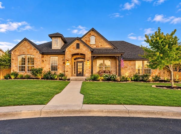 111 Natalies Pt, Burnet, TX 78611