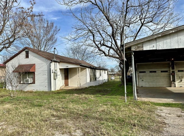 1148 Old Nails Creek Rd, Giddings, TX 78942
