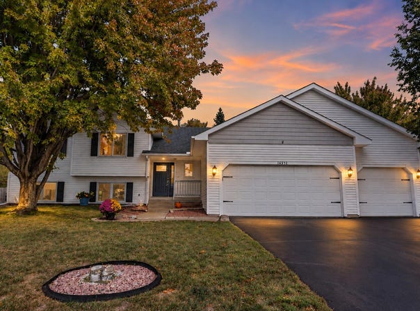 14512 Hollow Park Court, Burnsville, MN 55306