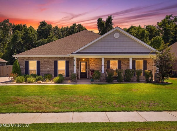6417 Chickory Way, Ocean Springs, MS 39564