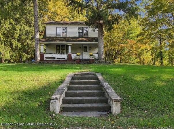 696 Springtown Road, Tillson, NY 12486