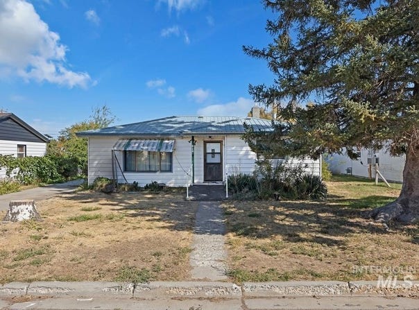 812 9th Ave E, Jerome, ID 83338
