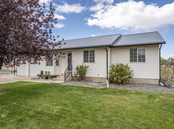 4765 Quickdraw Ln, Enoch, UT 84021