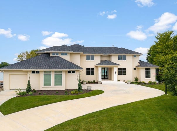 25016 Emile Circle, Waterloo, NE 68069
