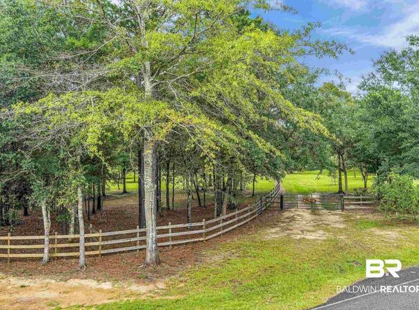 Mosley Road, Stapleton, AL 36578