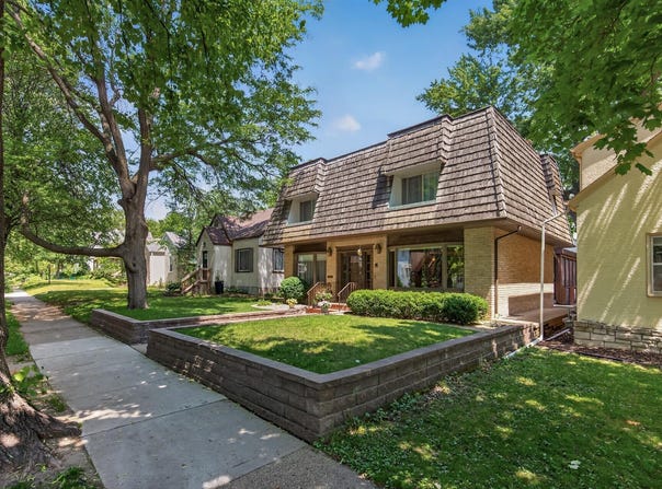2307 Mckinley Street NE, Minneapolis, MN 55418