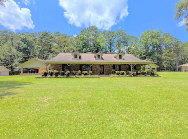 2420 Maul Rd., Camden, AR 71701