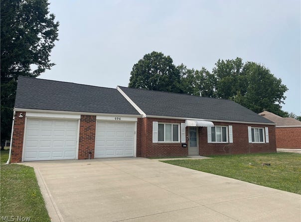 696 Walnut Drive, Euclid, OH 44132