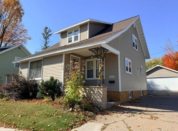 818 N 4TH AVENUE, Wausau, WI 54401