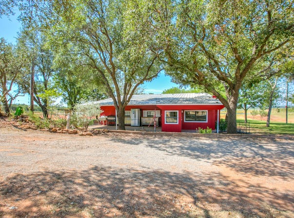 836 Lake Dam Road, Blackwell, TX 79506