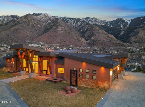 9 Windsong, Sandy, UT 84092