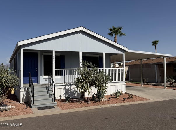 10936 E APACHE Trail, Apache Junction, AZ 85120