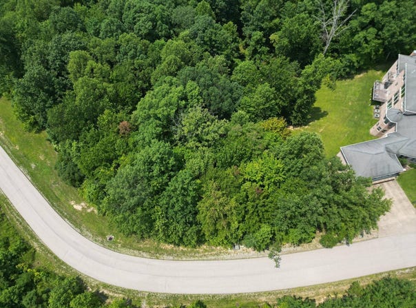 Quarry Ridge S, Charleston, WV 25304