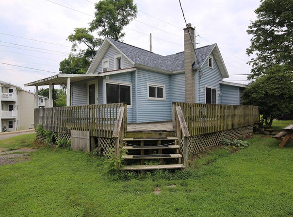 406 Spring Street, Three Rivers, MI 49093